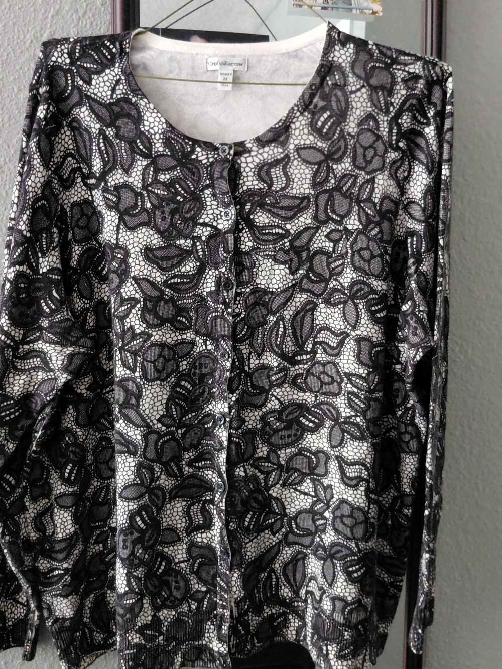 Croft & Barrow Silver Cardigan with Black Lace-Print